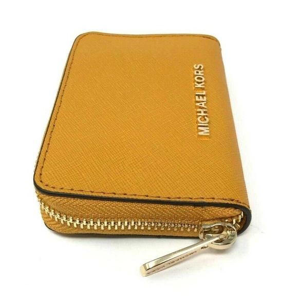 Michael Kors Jet Set Travel Zip Around Wallet - Picture 4 of 5